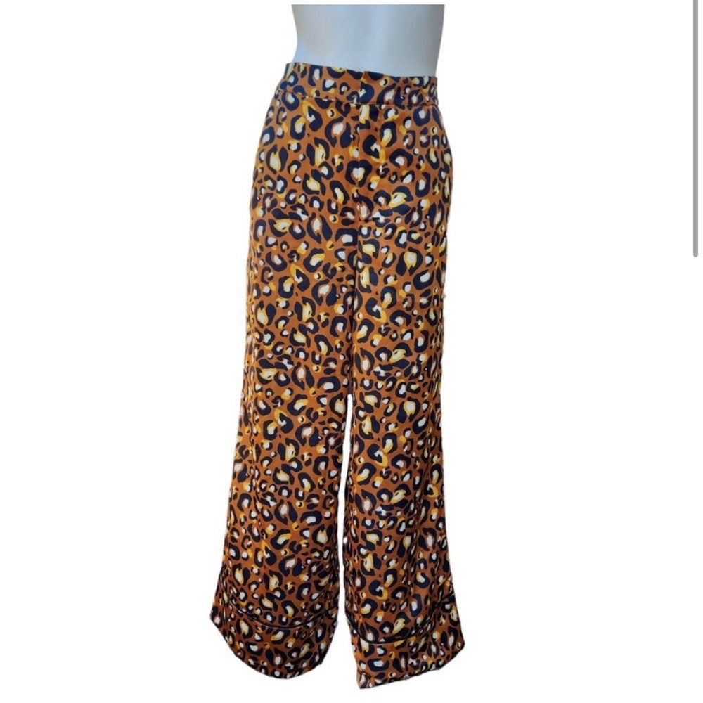 Express X LadyGang High Waisted Leopard Satin Wide Leg Pant size 8.